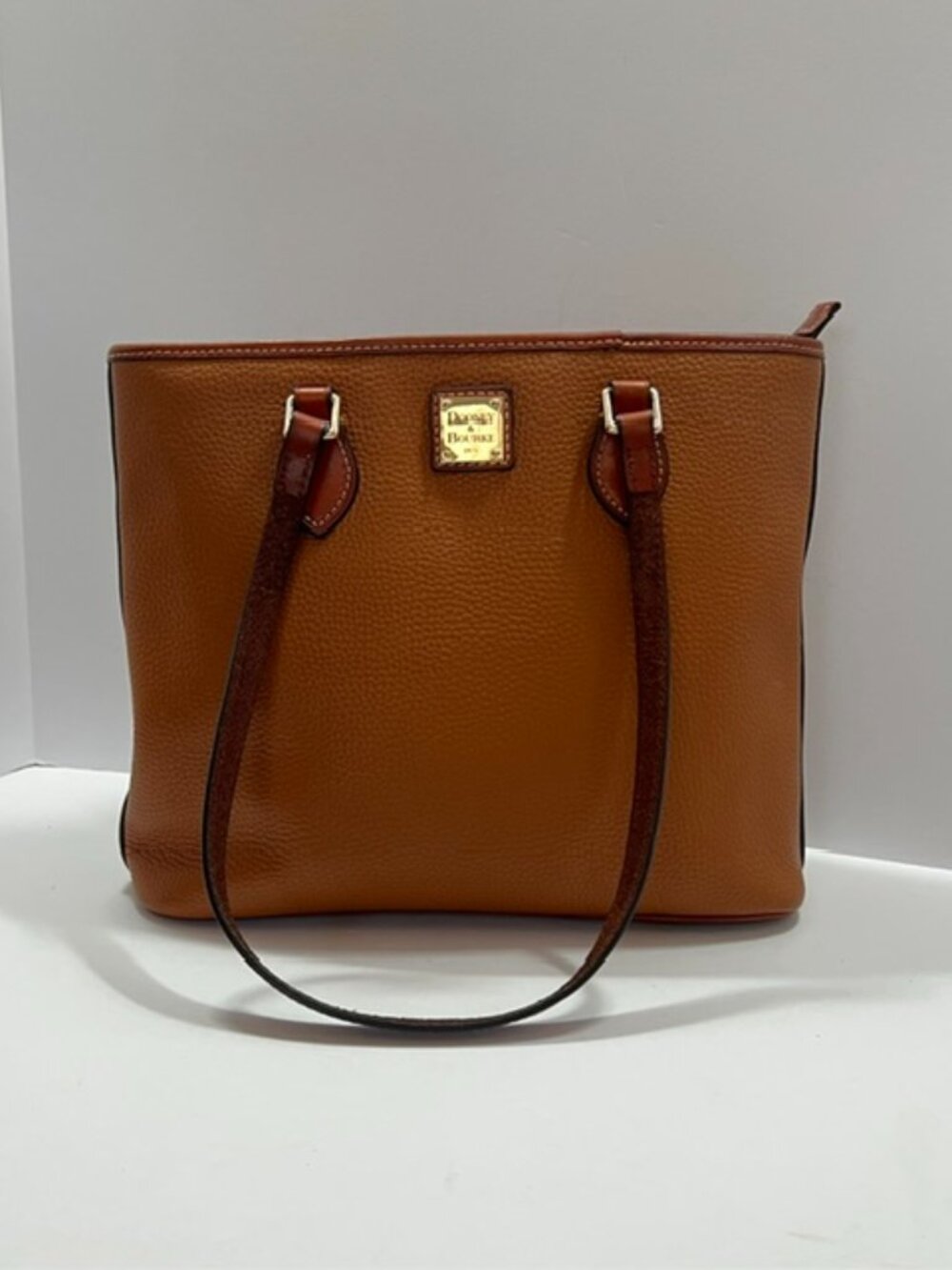 Dooney & Bourke Richmond Shopper Tote in Caramel Pebbled Leather Gold-plated HW